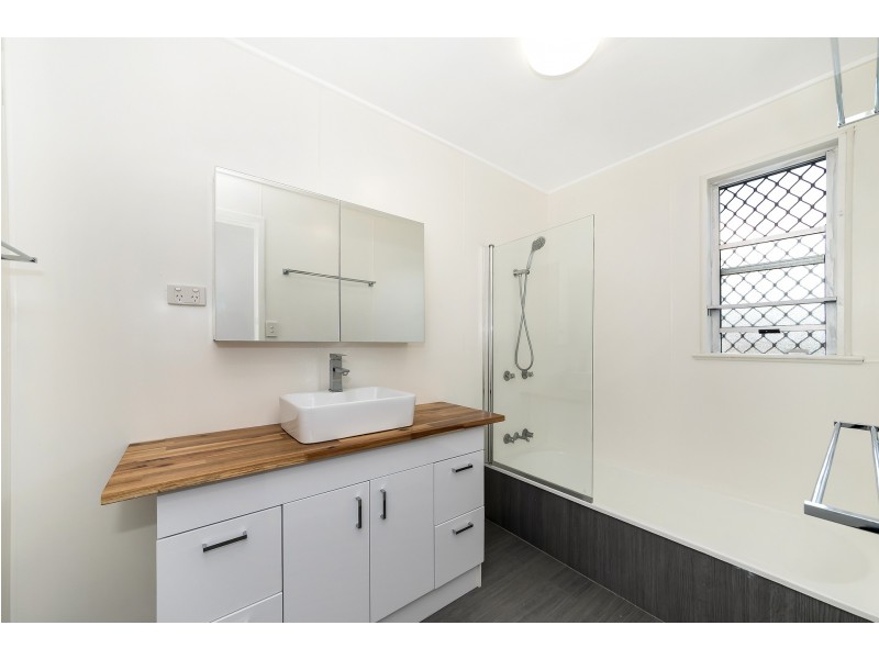 34 Daniels Street, Vincent QLD 4814