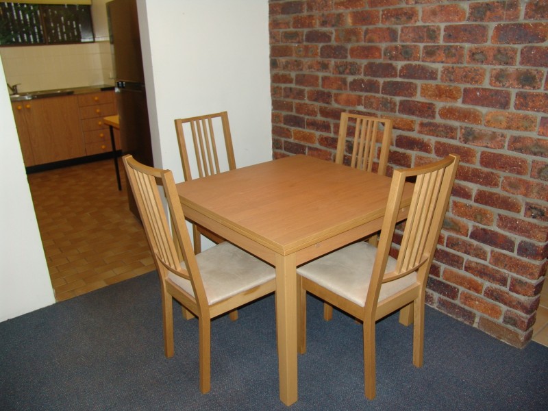 1/24 Underhill Av, Indooroopilly QLD 4068