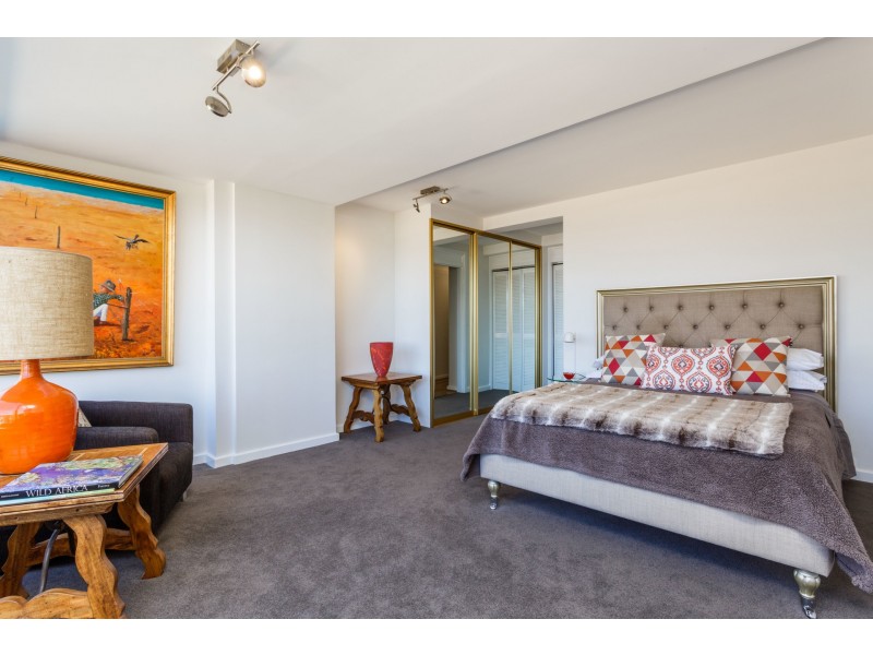 12/4 Crawley Avenue, Crawley WA 6009