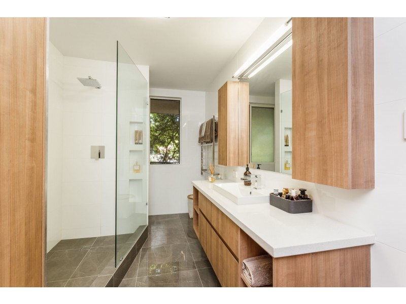 12/4 Crawley Avenue, Crawley WA 6009