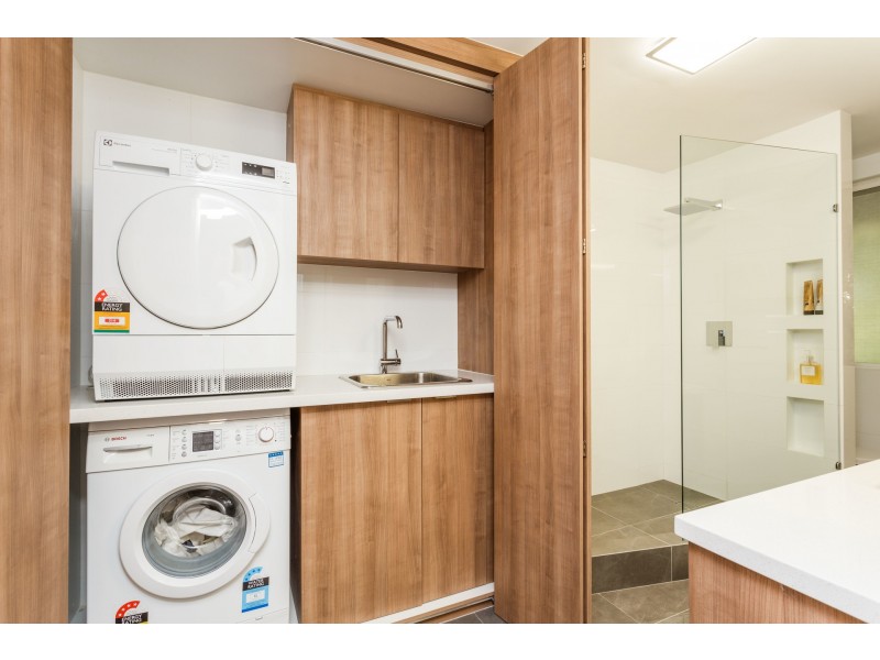 12/4 Crawley Avenue, Crawley WA 6009