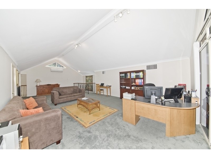 9 Hudson Drive, Dudley Park WA 6210