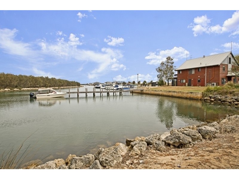 9 Hudson Drive, Dudley Park WA 6210