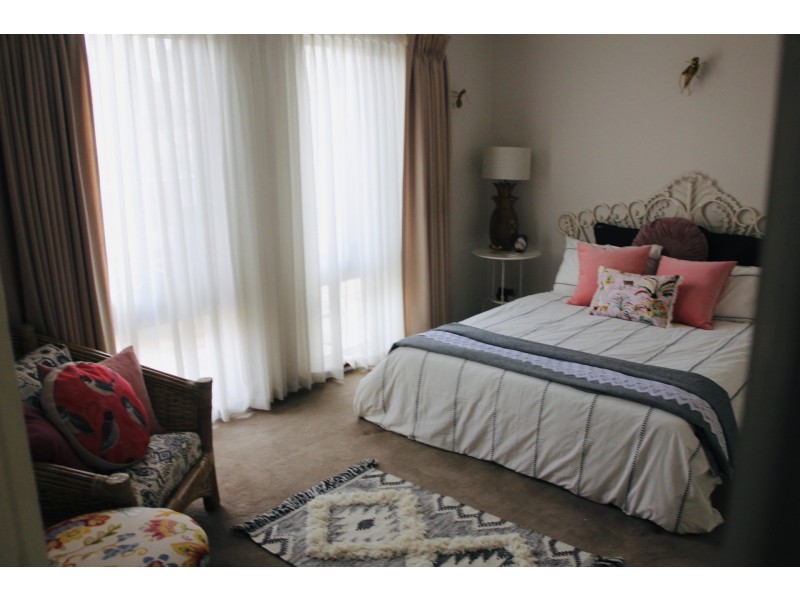 18 Simpson Drive, Padbury WA 6025