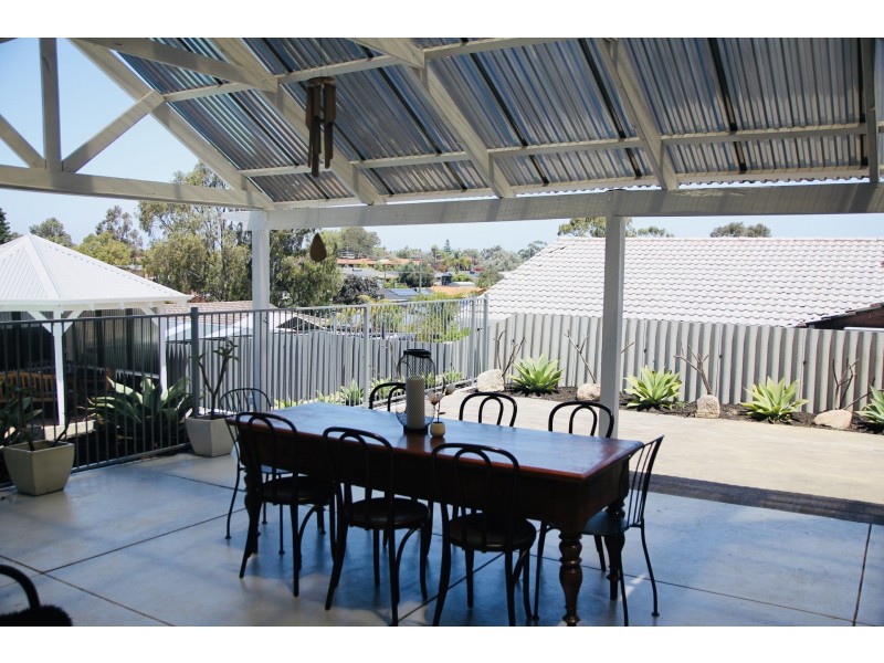 18 Simpson Drive, Padbury WA 6025