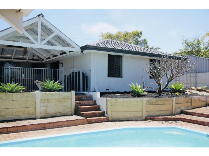 18 Simpson Drive, Padbury WA 6025