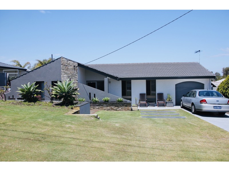 18 Simpson Drive, Padbury WA 6025