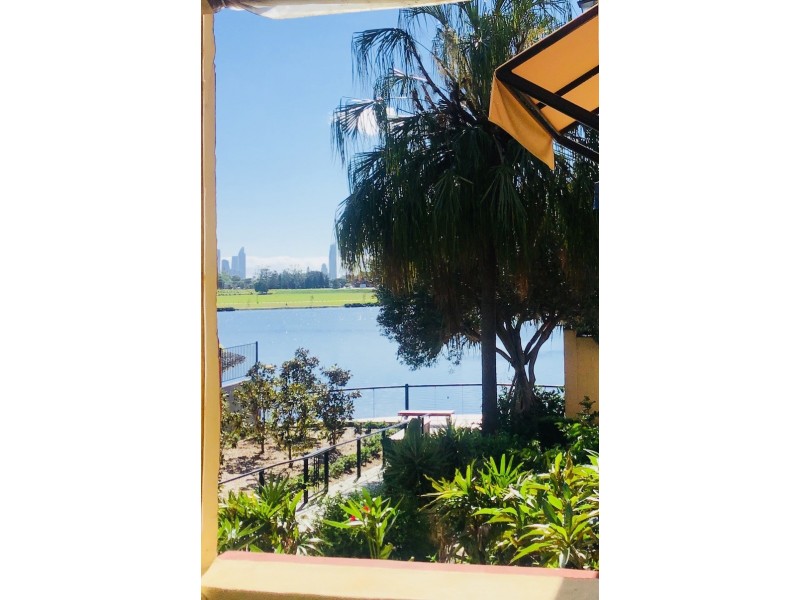 64/3030 The Boulevard, Carrara QLD 4211