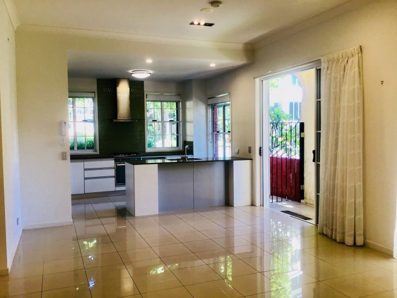 64/3030 The Boulevard, Carrara QLD 4211