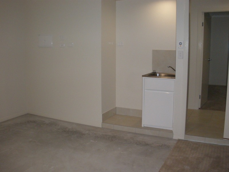 A&B/14 Tarwhine Place, Mountain Creek QLD 4557