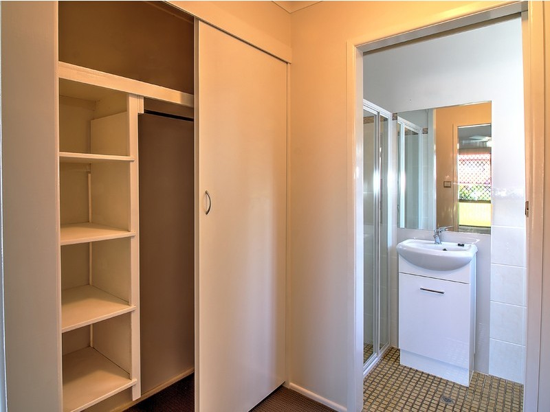 50 Banwell Cres, Carindale QLD 4152