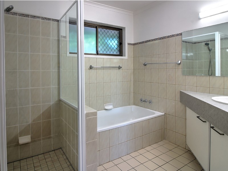 50 Banwell Cres, Carindale QLD 4152