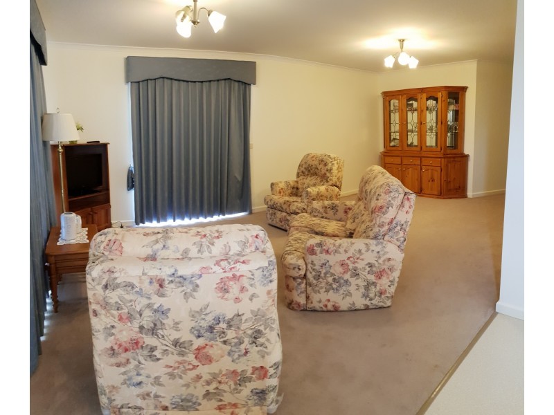 1 Nursery Ridge Rd, Red Cliffs VIC 3496