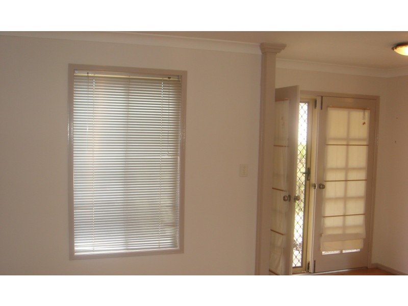 24 Dartmouth Court, Varsity Lakes QLD 4227