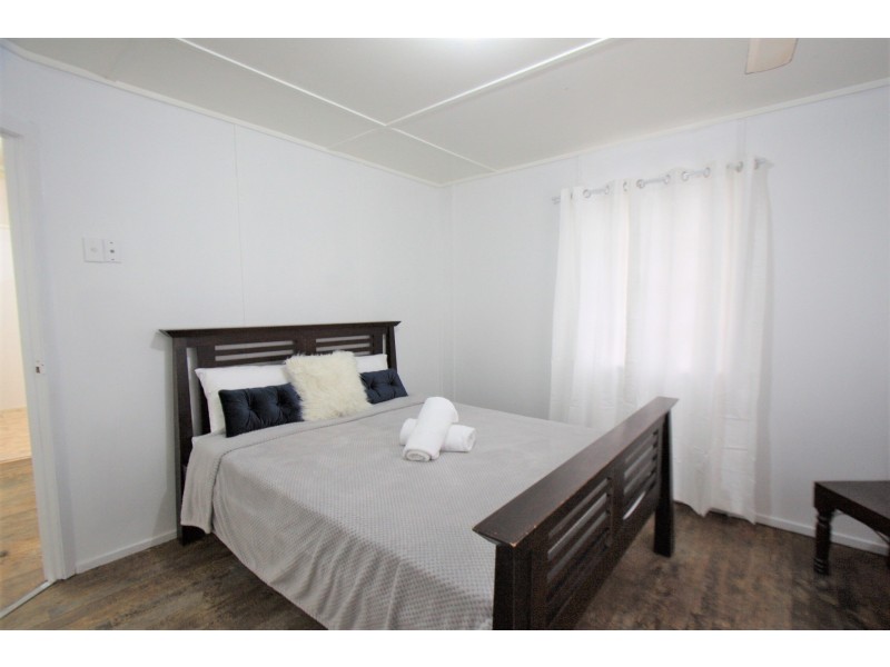 262 Farm Street, Kawana QLD 4701