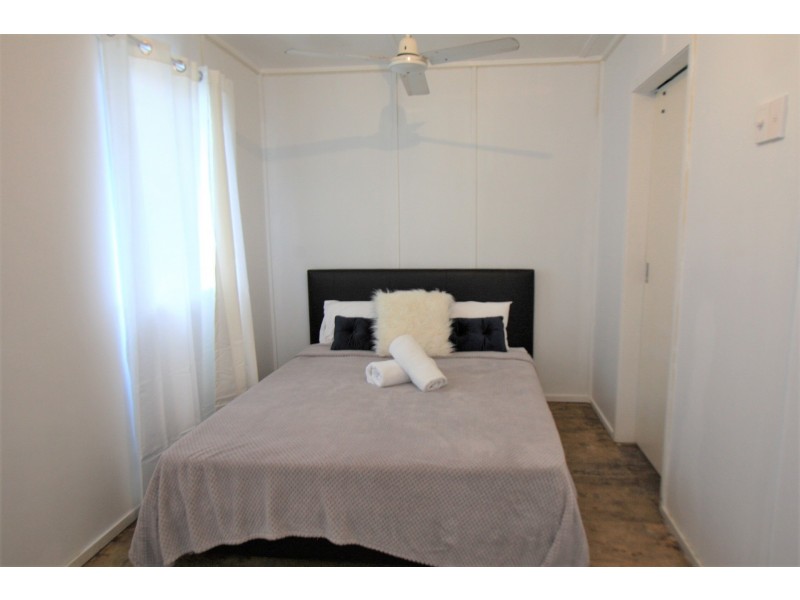 262 Farm Street, Kawana QLD 4701