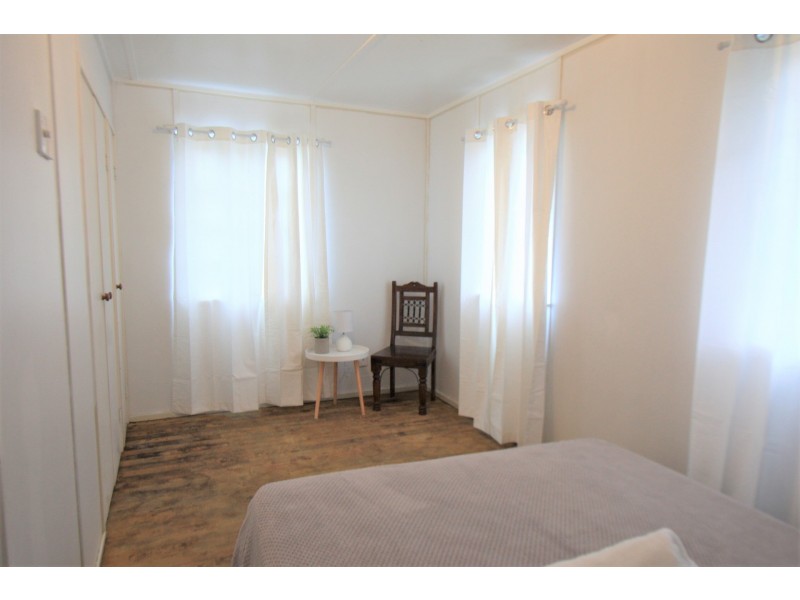 262 Farm Street, Kawana QLD 4701