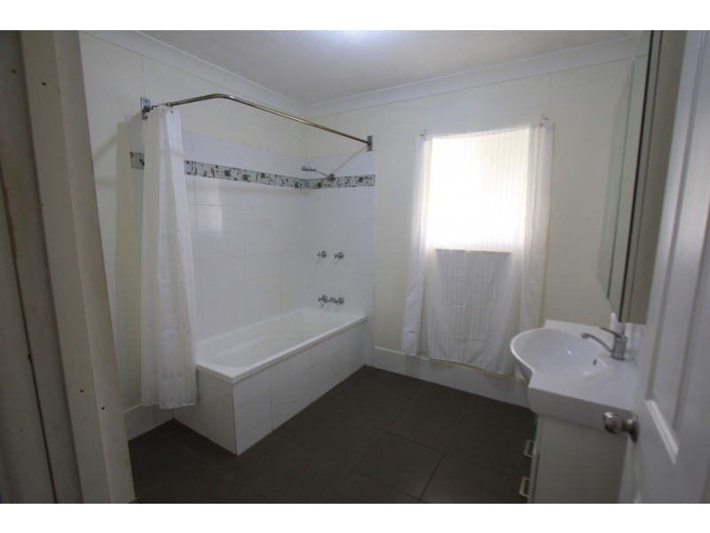 81 Inkerman St, Frenchville QLD 4701