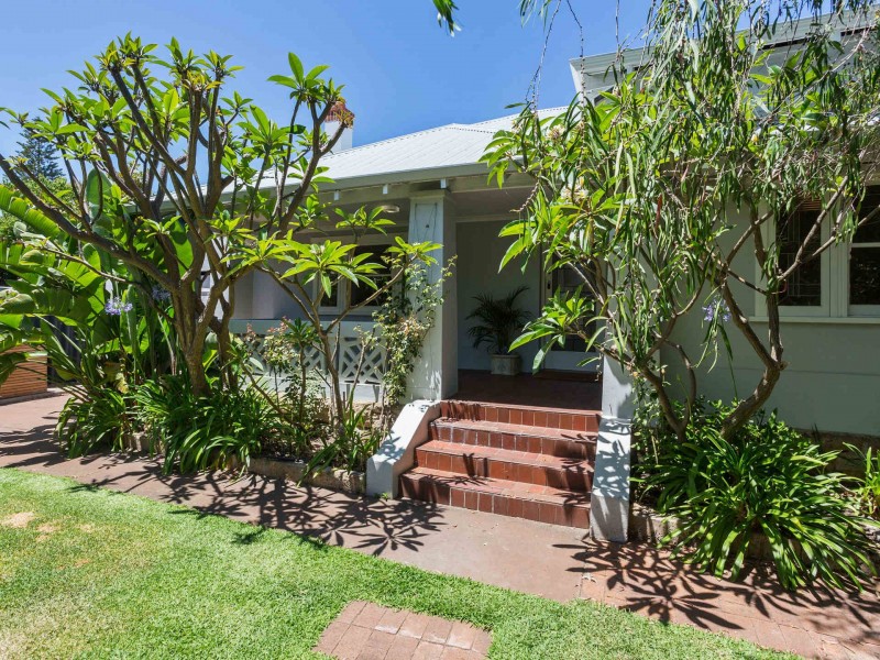 81 Hawkstone Street, Cottesloe WA 6011
