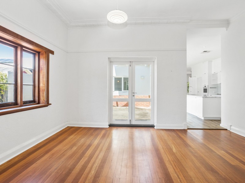 81 Hawkstone Street, Cottesloe WA 6011