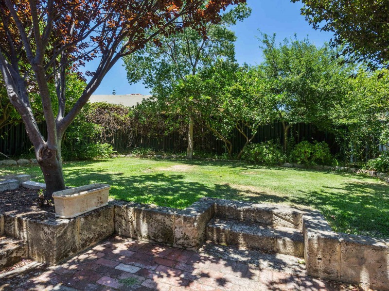81 Hawkstone Street, Cottesloe WA 6011
