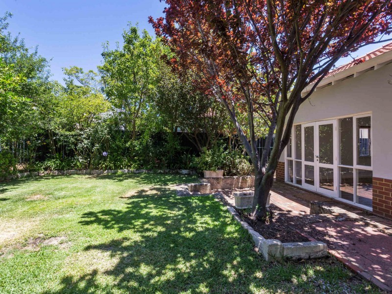 81 Hawkstone Street, Cottesloe WA 6011