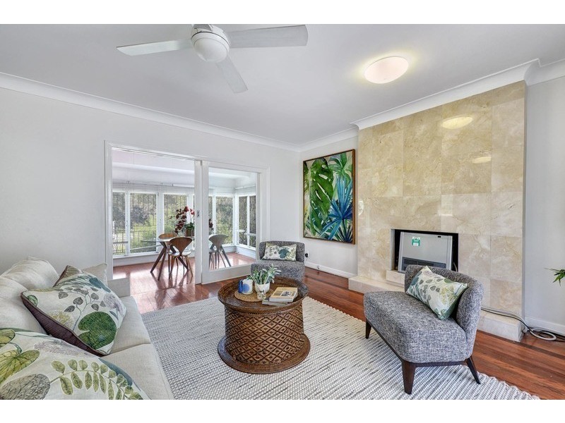 60 Meiers Rd, Indooroopilly QLD 4068