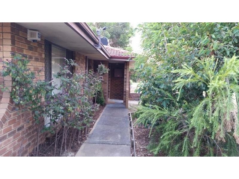 8 Jubilee Road, Forrestfield WA 6058