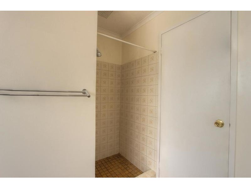 8 Jubilee Road, Forrestfield WA 6058