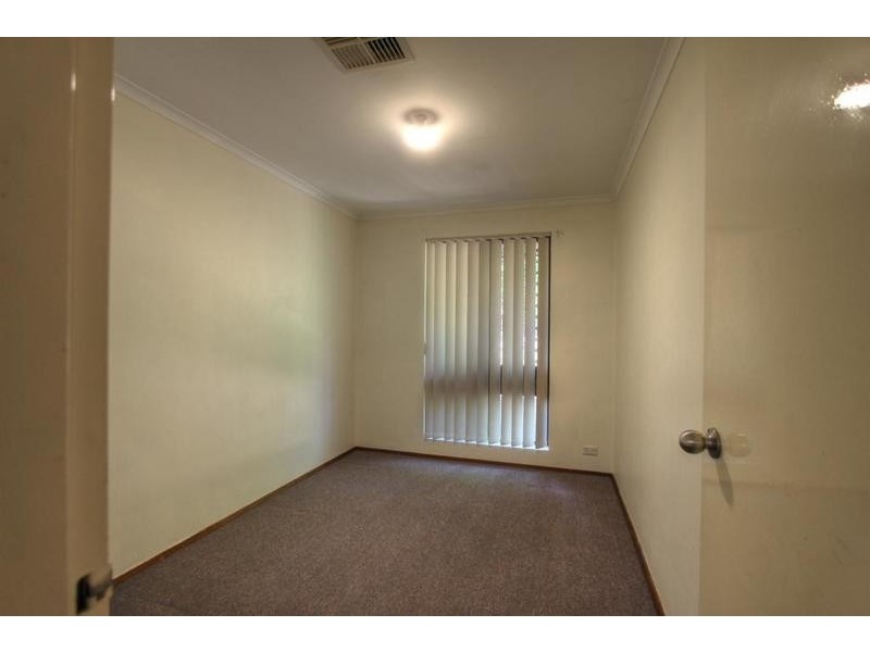 8 Jubilee Road, Forrestfield WA 6058