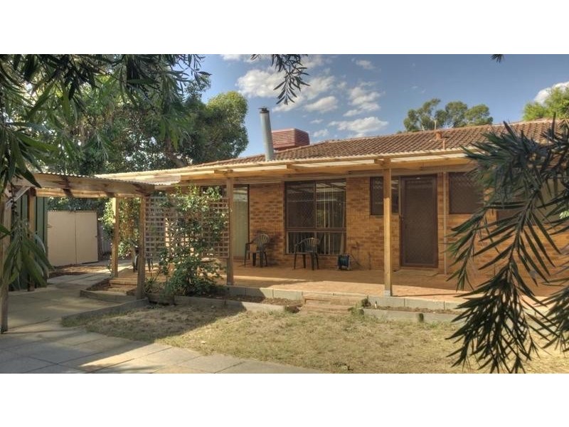 8 Jubilee Road, Forrestfield WA 6058