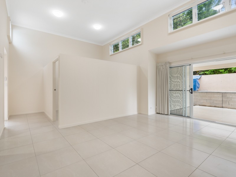 1/14 Raelene Terrace, Springwood QLD 4127