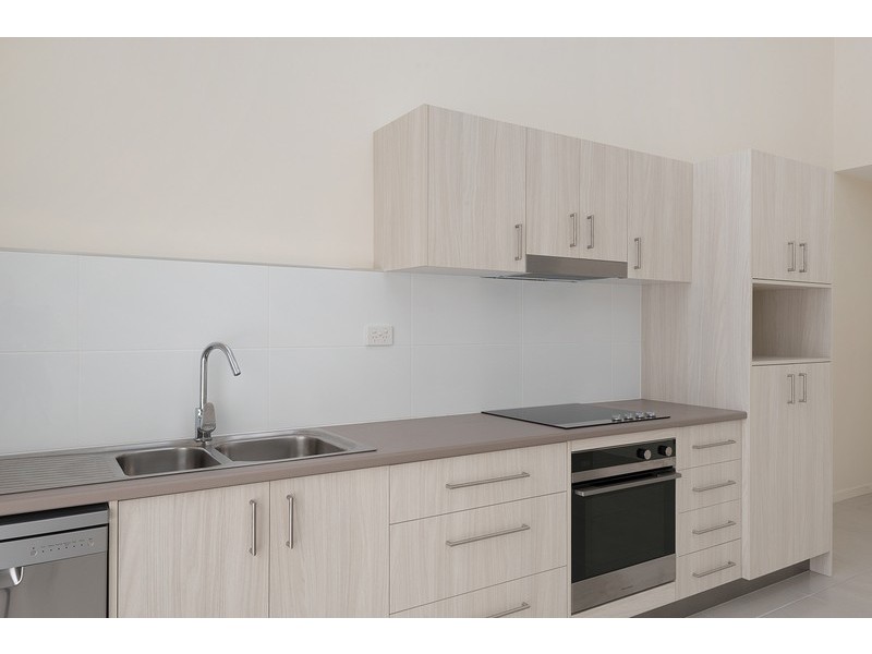 1/14 Raelene Terrace, Springwood QLD 4127