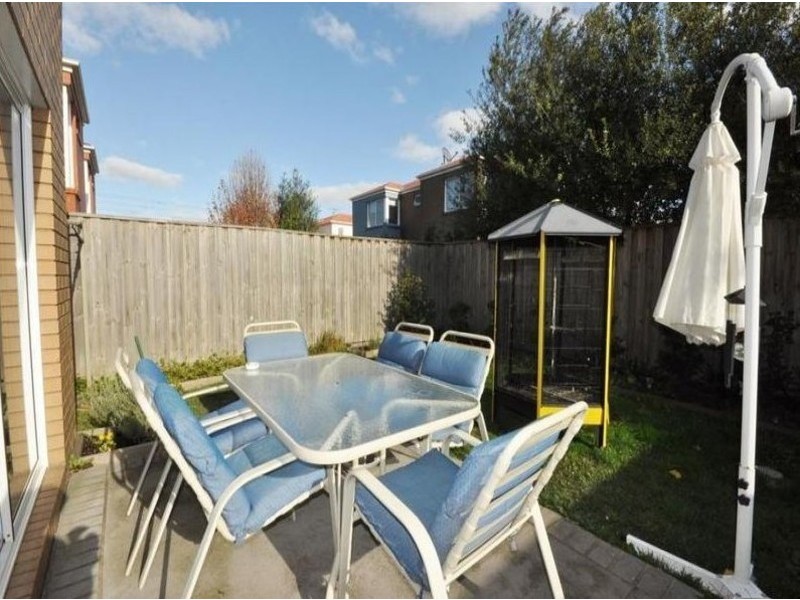 8 Viewbank Circuit, Roxburgh Park VIC 3064
