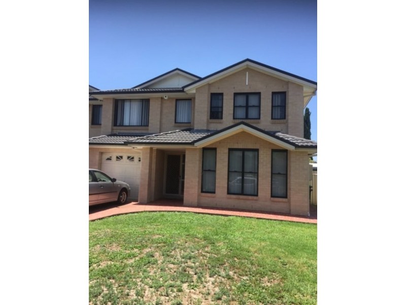 18 O’Neille Crescent, Lurnea NSW 2170