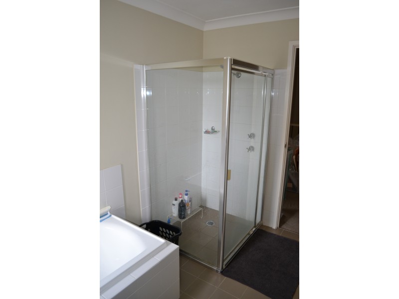 18 O’Neille Crescent, Lurnea NSW 2170