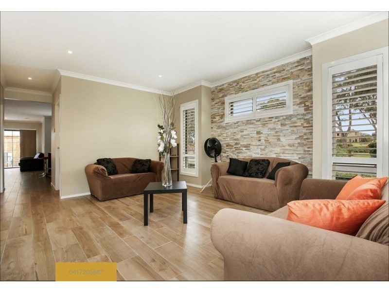 10 Pin Oak Mews, Epping VIC 3076