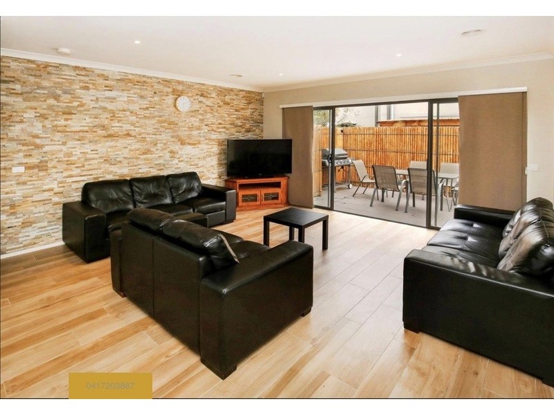 10 Pin Oak Mews, Epping VIC 3076