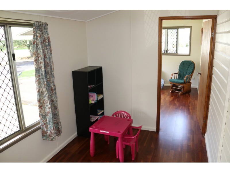 8 Belvedere Avenue, Belvedere QLD 4860