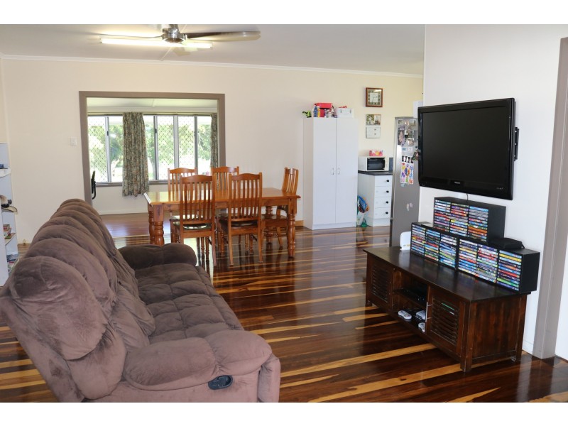 8 Belvedere Avenue, Belvedere QLD 4860