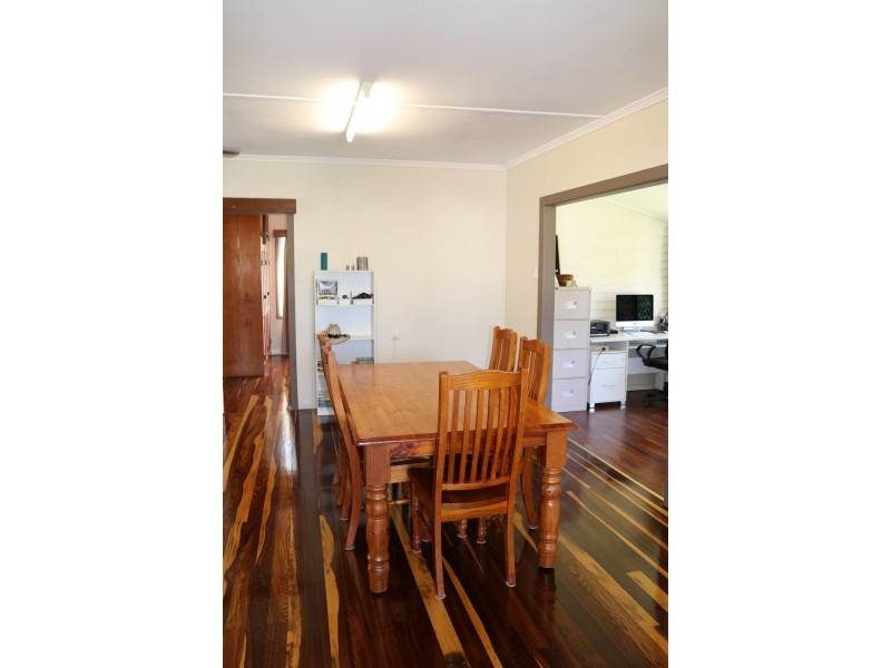 8 Belvedere Avenue, Belvedere QLD 4860