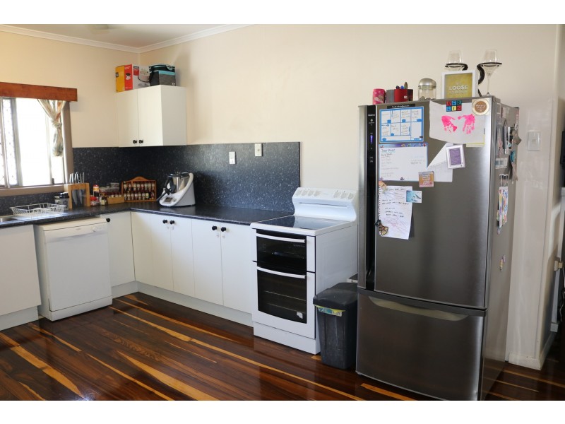 8 Belvedere Avenue, Belvedere QLD 4860