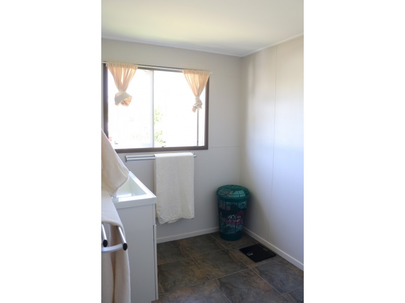 8 Belvedere Avenue, Belvedere QLD 4860