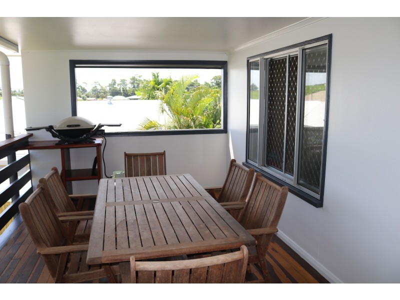8 Belvedere Avenue, Belvedere QLD 4860