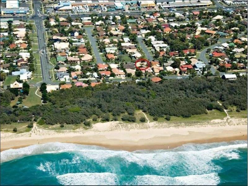 9 Marana St, Warana QLD 4575