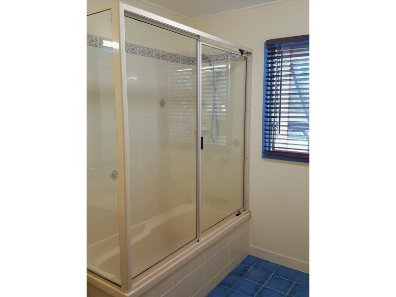 49 Menzies Street, Park Avenue QLD 4701