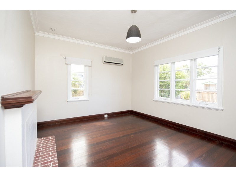 11 Lowe Street, Carey Park WA 6230