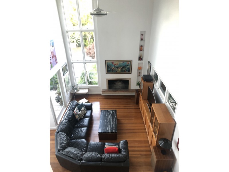 11 Euree street, Kenmore QLD 4069