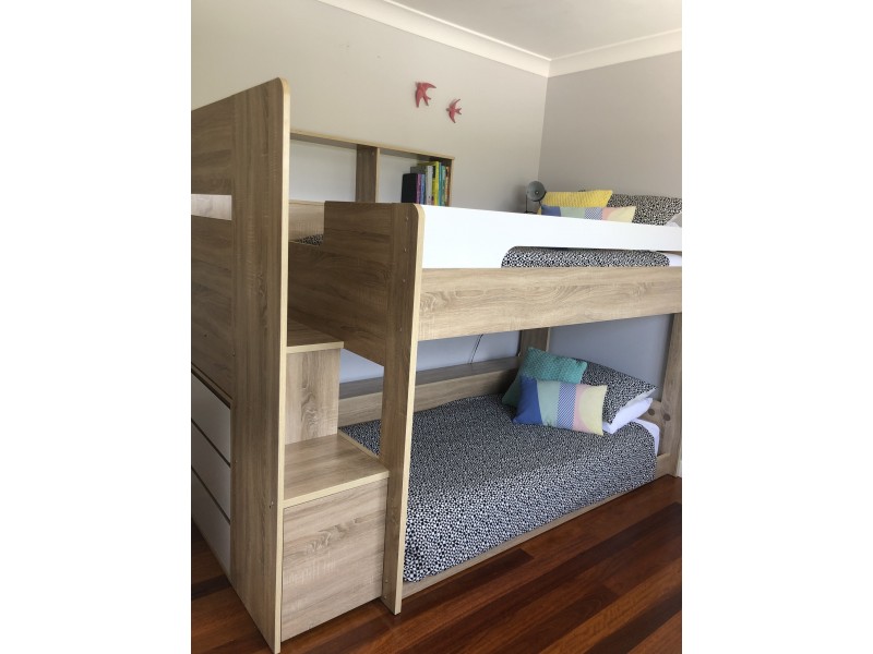 11 Euree street, Kenmore QLD 4069