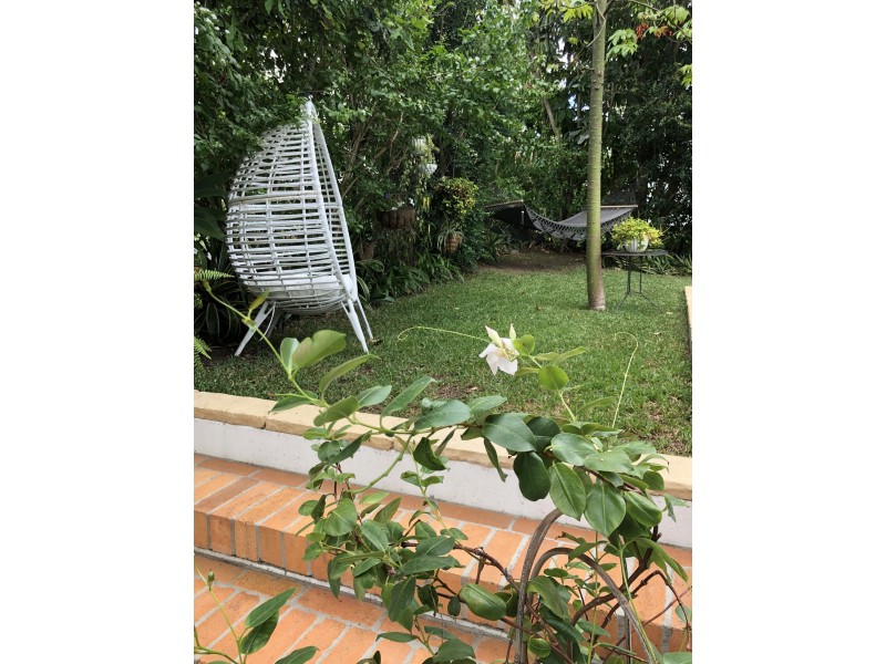 11 Euree street, Kenmore QLD 4069